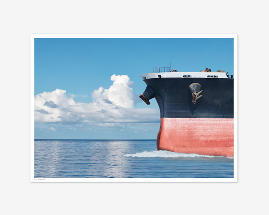 Containerskib fra højre
